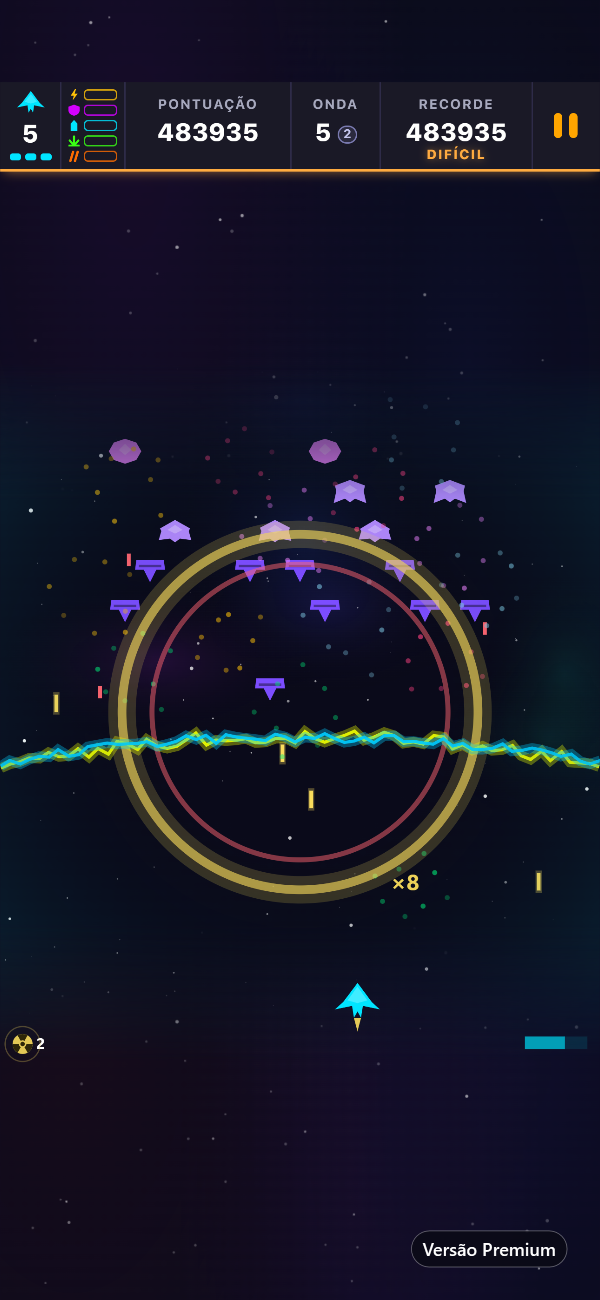 Onda Void Siege da versão Premium, no nível Difícil, com uma barreira elétrica a fechar-se e a onda de choque de uma Bomba Nova a limpar o ecrã